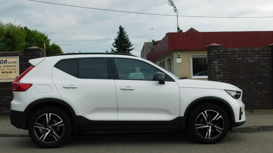 VOLVO XC40 -