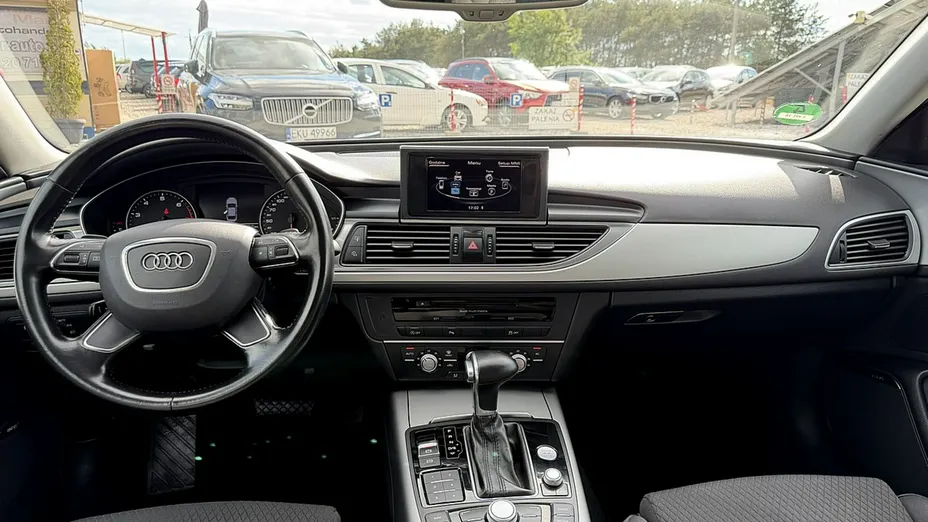 AUDI A6 -