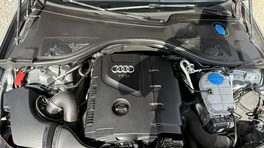 AUDI A6 -