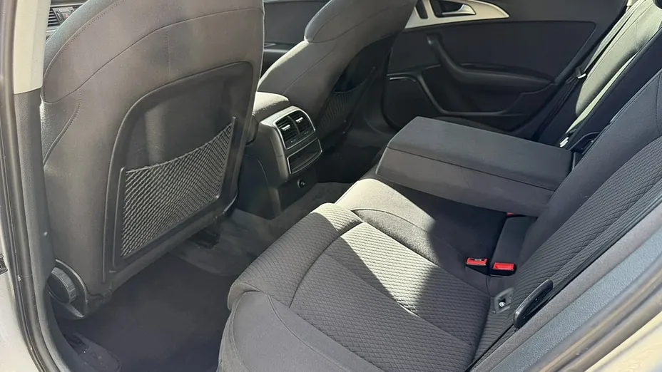 AUDI A6 -