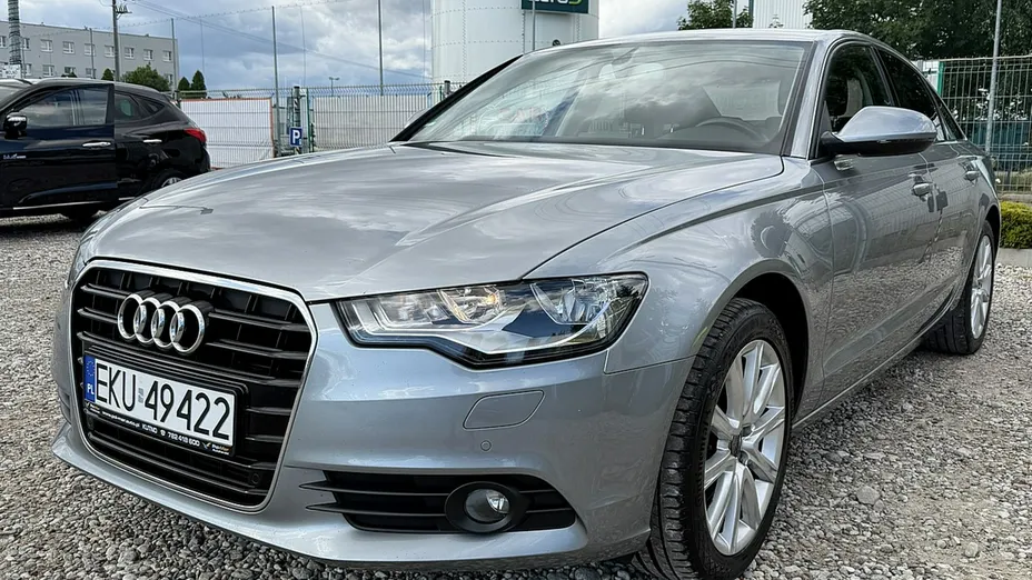 AUDI A6 -
