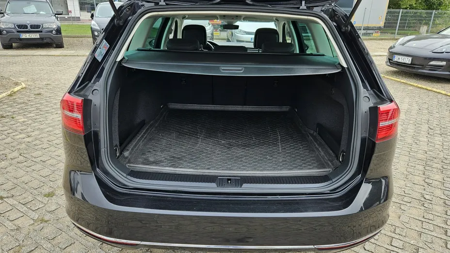 VOLKSWAGEN Passat -