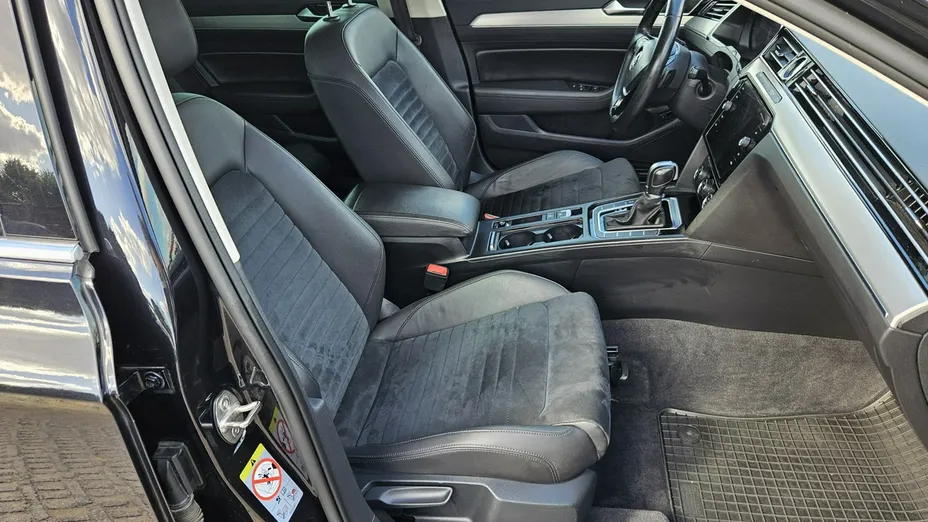 VOLKSWAGEN Passat -