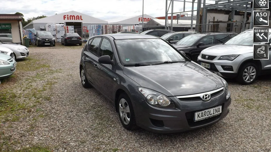 HYUNDAI i30 -