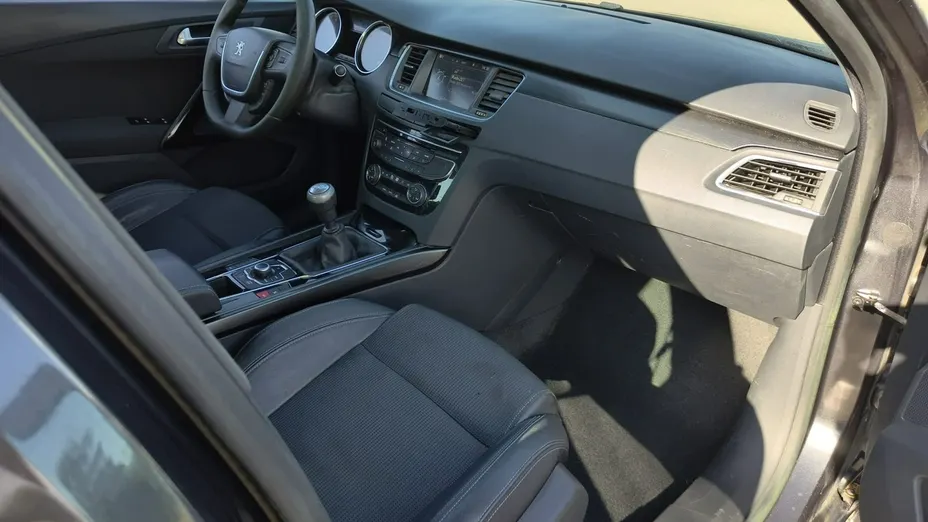 PEUGEOT 508 -