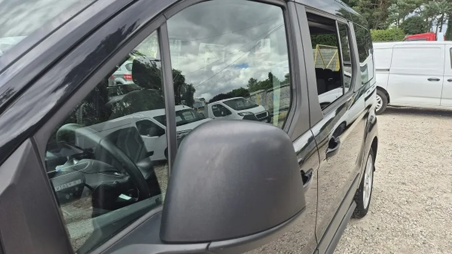 FORD Tourneo Connect -