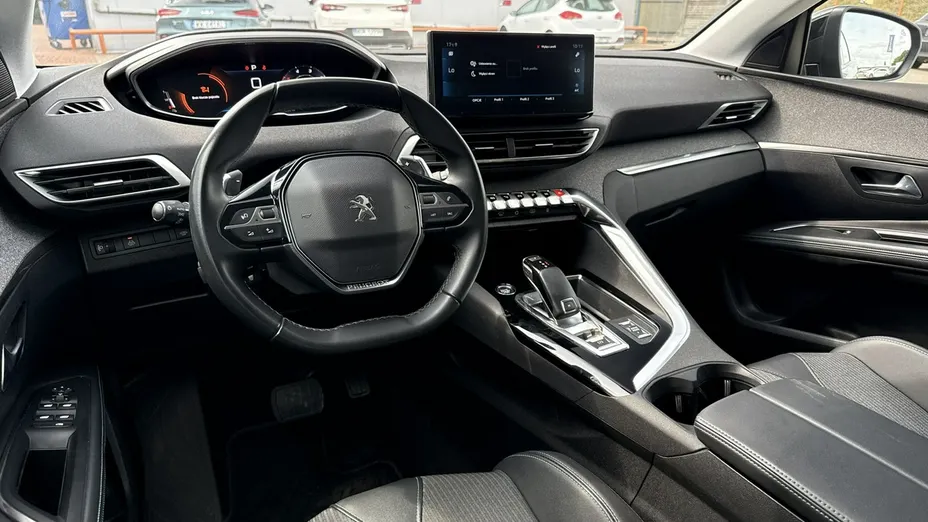 PEUGEOT 5008 -