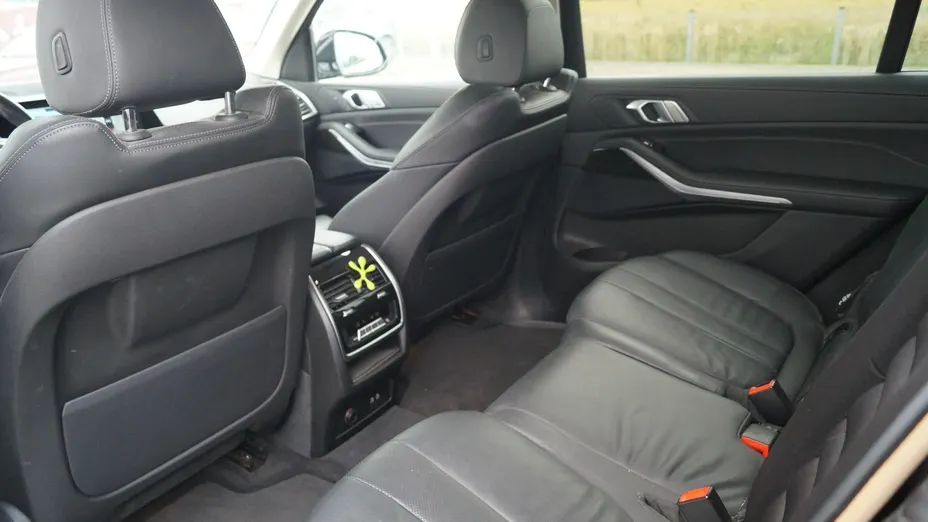 BMW X7 -