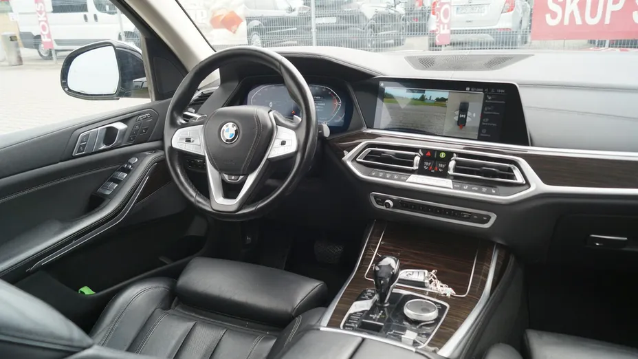 BMW X7 -