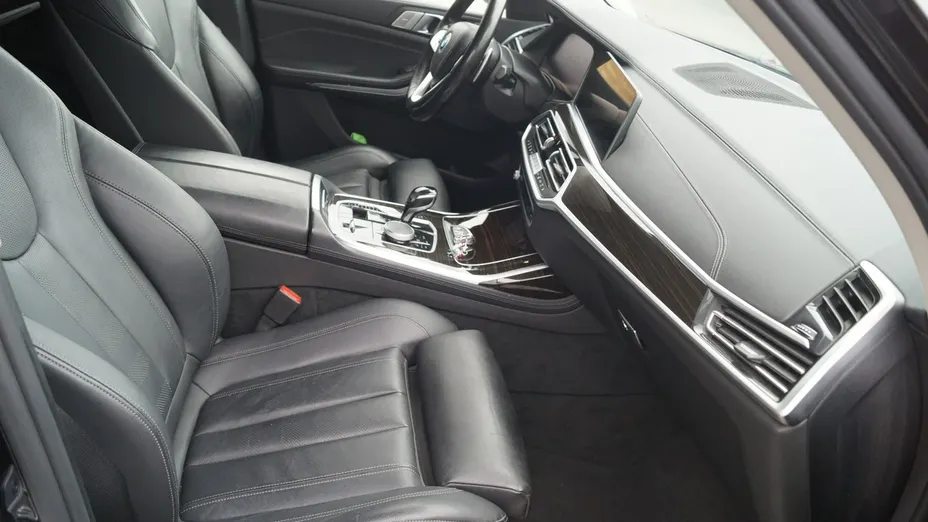 BMW X7 -