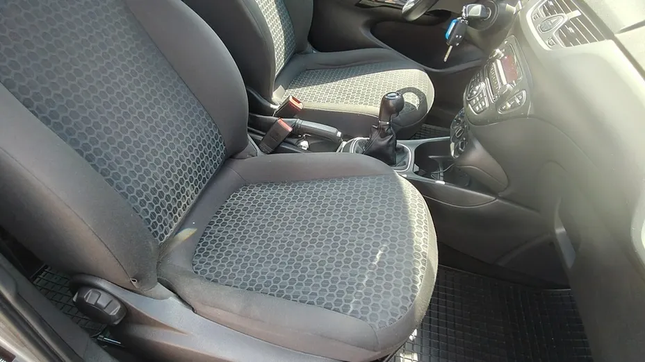 OPEL Corsa -