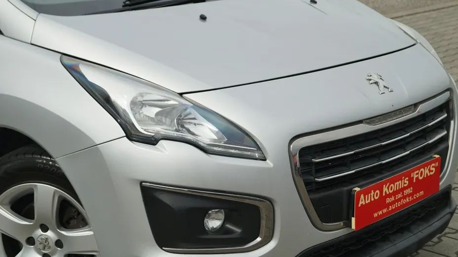 PEUGEOT 3008 -