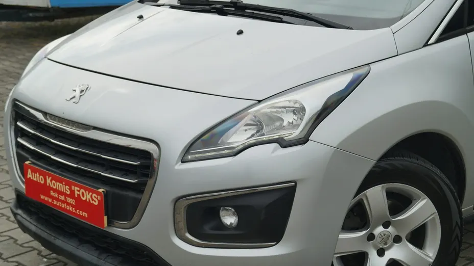 PEUGEOT 3008 -