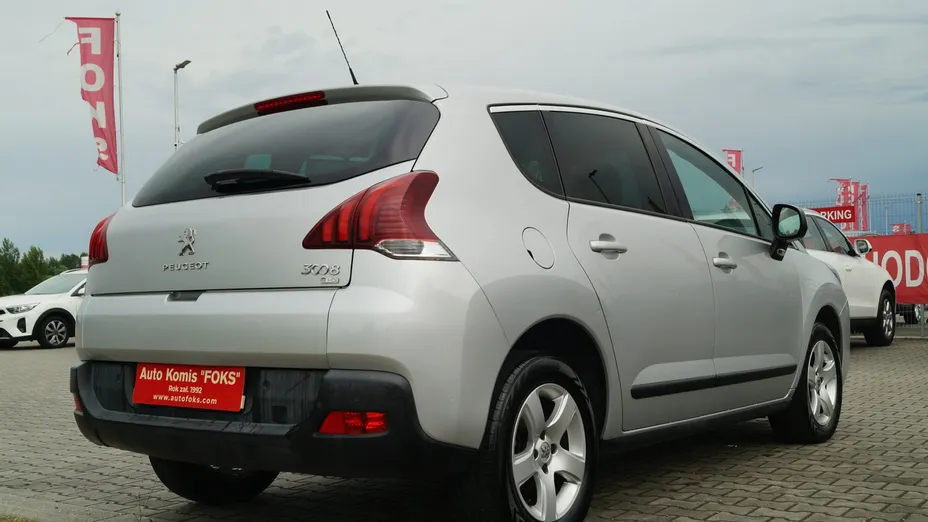 PEUGEOT 3008 -