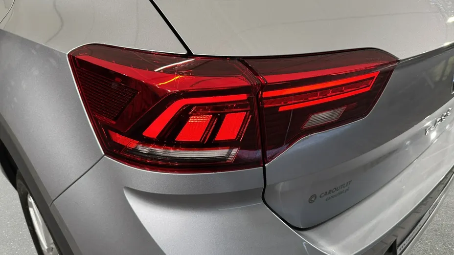 VOLKSWAGEN T-ROC -