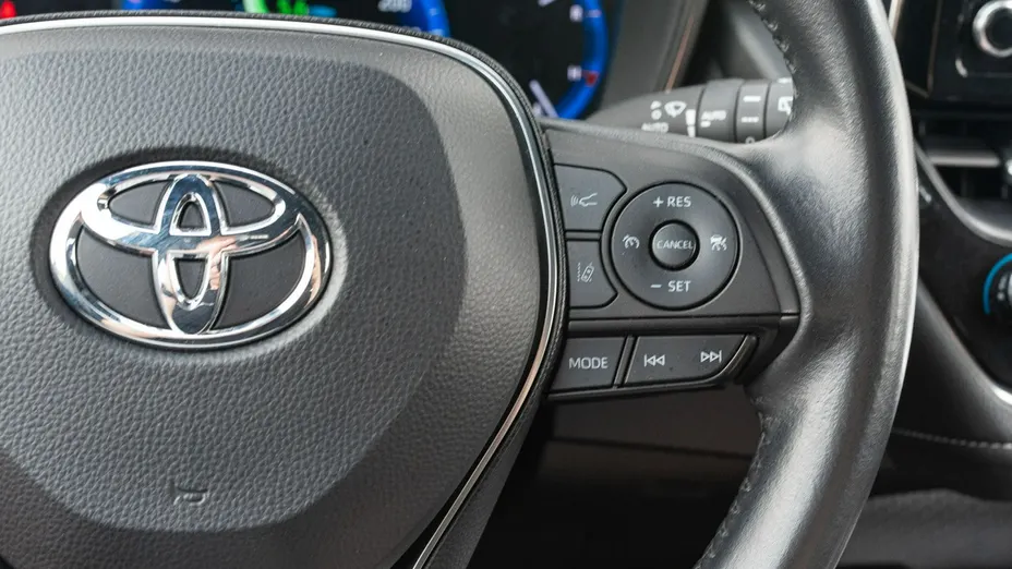TOYOTA Corolla -
