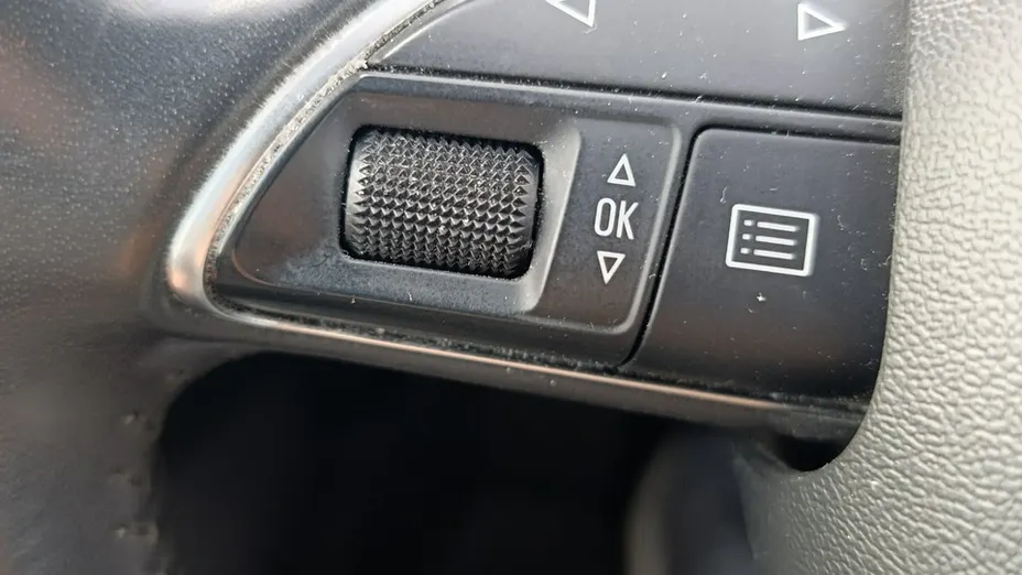 AUDI Q3 -