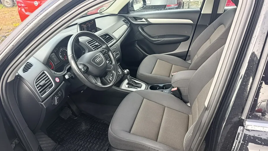 AUDI Q3 -