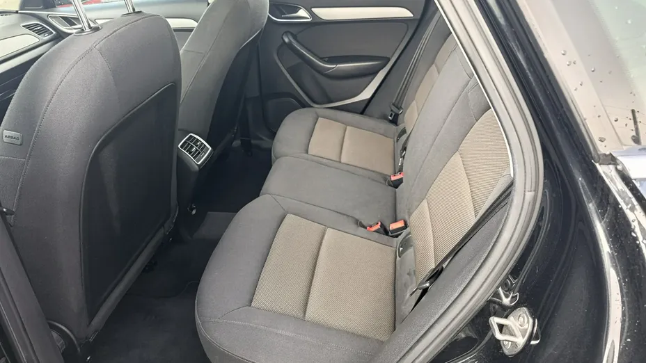 AUDI Q3 -