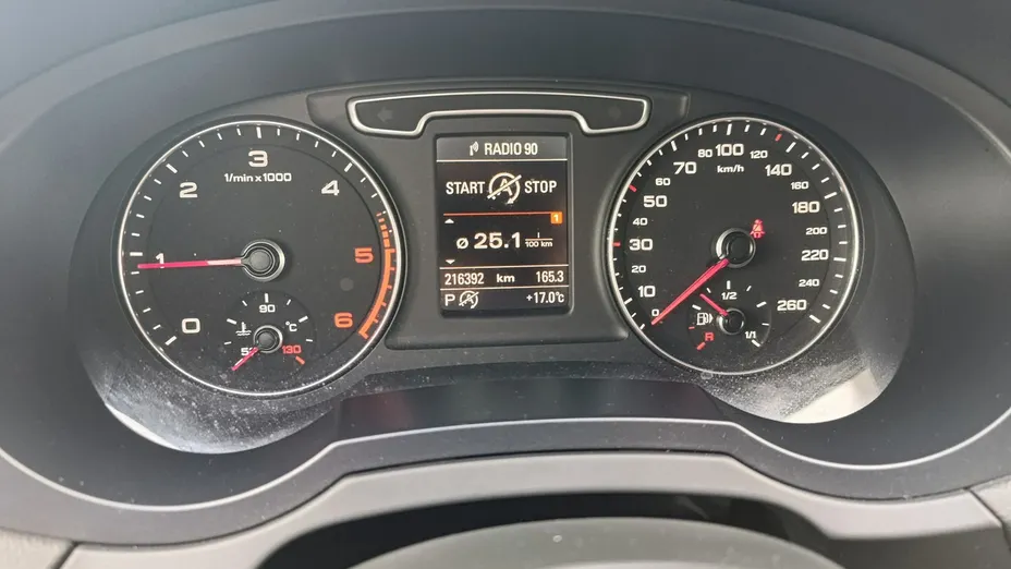 AUDI Q3 -