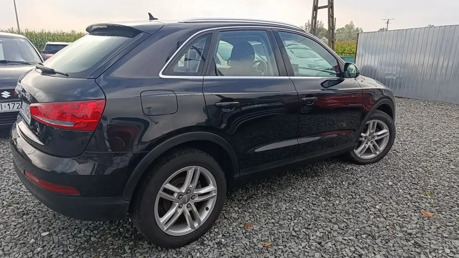 AUDI Q3 -