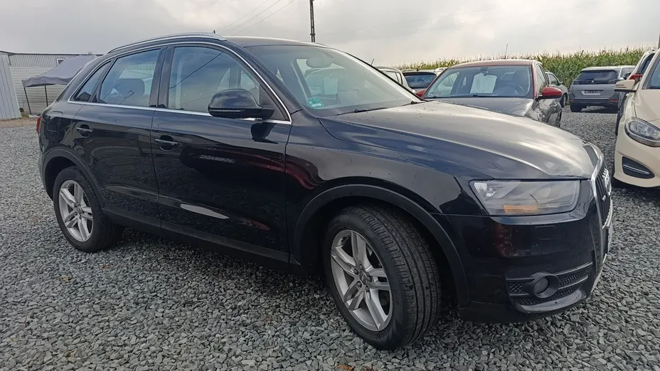 AUDI Q3 -