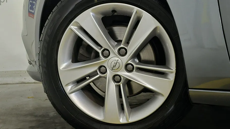 OPEL Insignia -