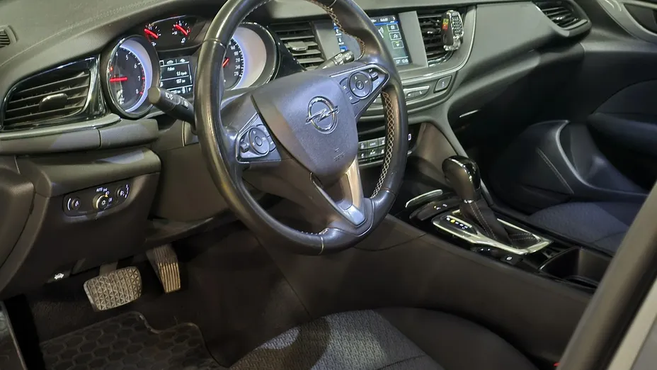 OPEL Insignia -