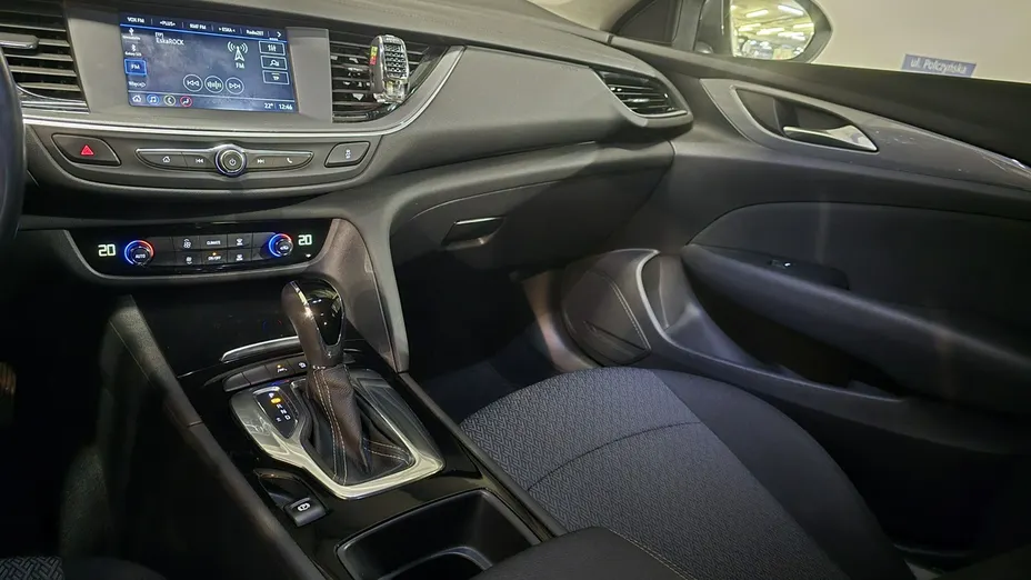 OPEL Insignia -