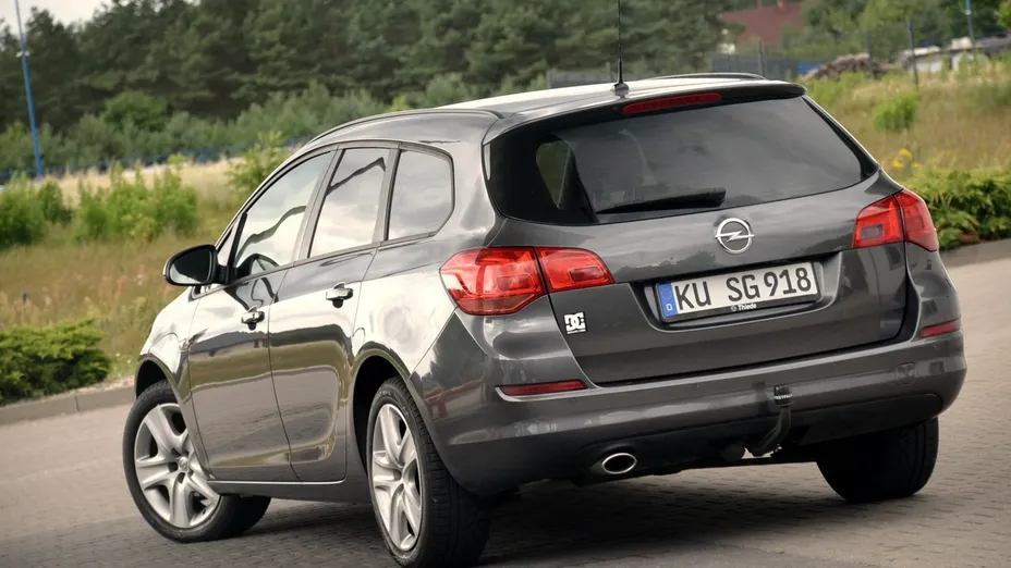 OPEL Astra -