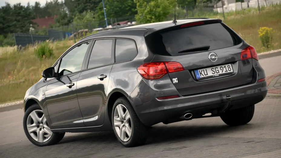 OPEL Astra -