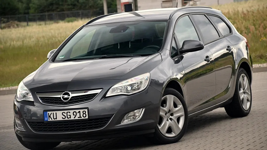 OPEL Astra -