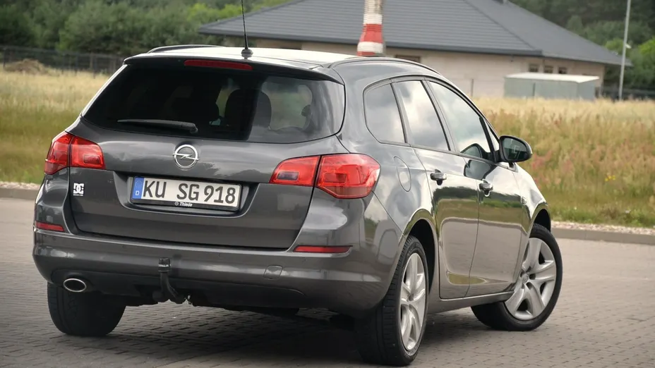 OPEL Astra -