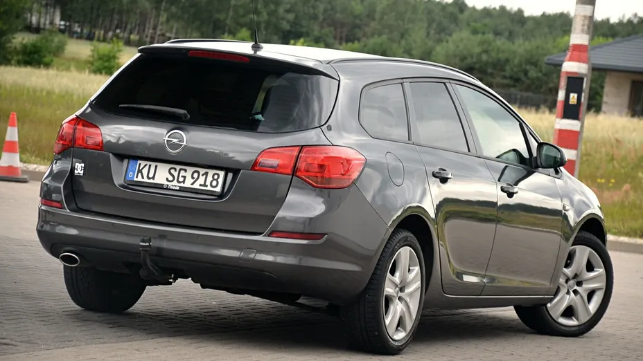 OPEL Astra -
