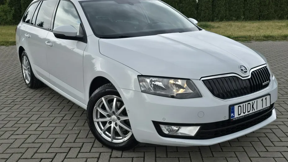SKODA Octavia -