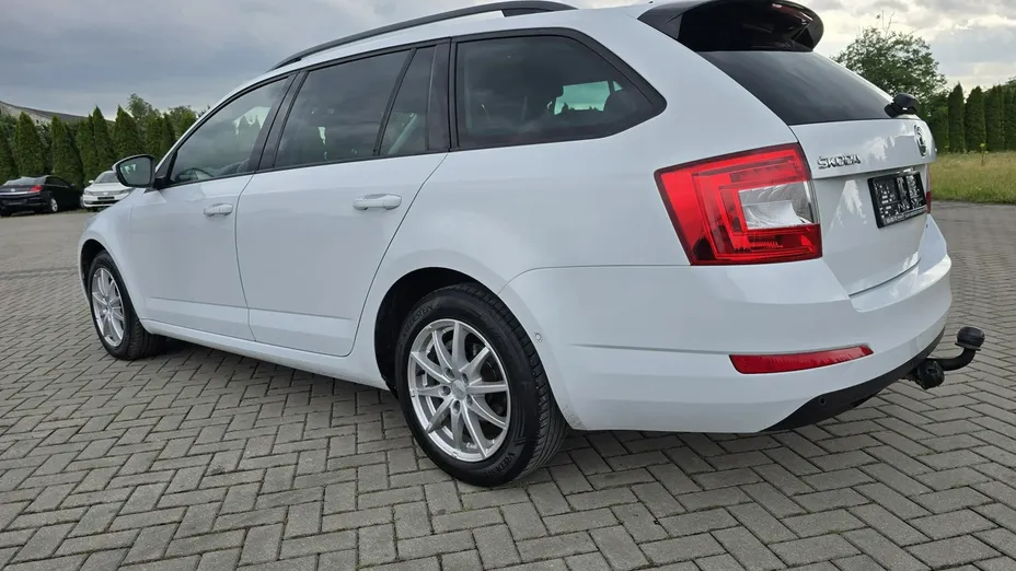 SKODA Octavia -