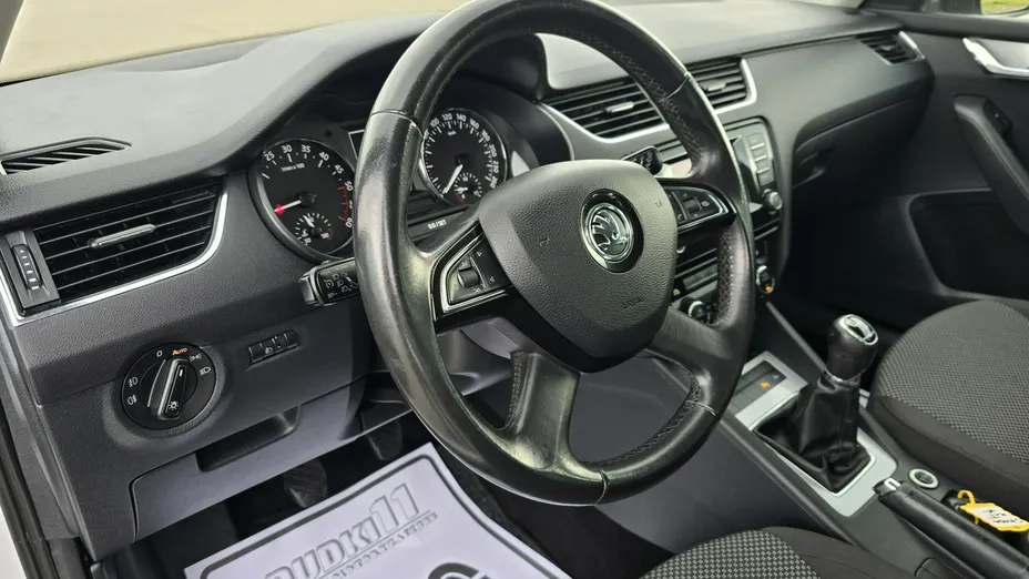 SKODA Octavia -