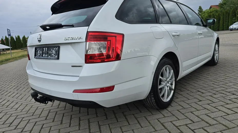 SKODA Octavia -