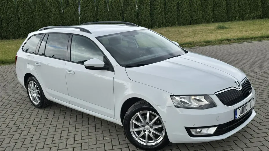 SKODA Octavia -