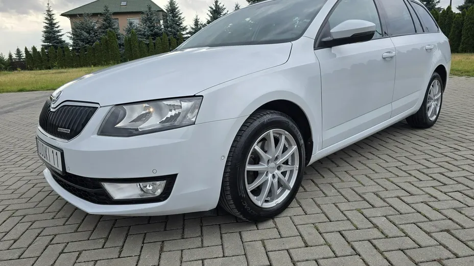 SKODA Octavia -