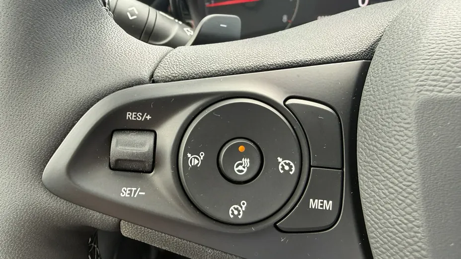 OPEL Corsa -