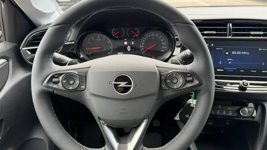 OPEL Corsa -
