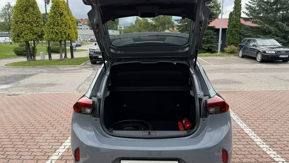 OPEL Corsa -