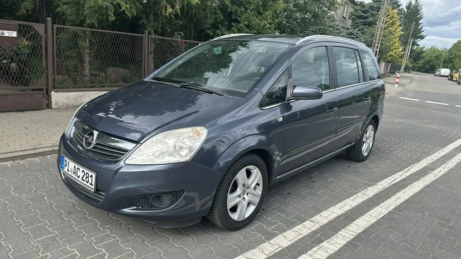 OPEL Zafira -