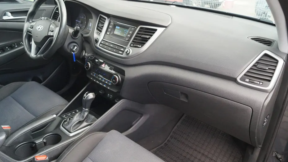 HYUNDAI Tucson -