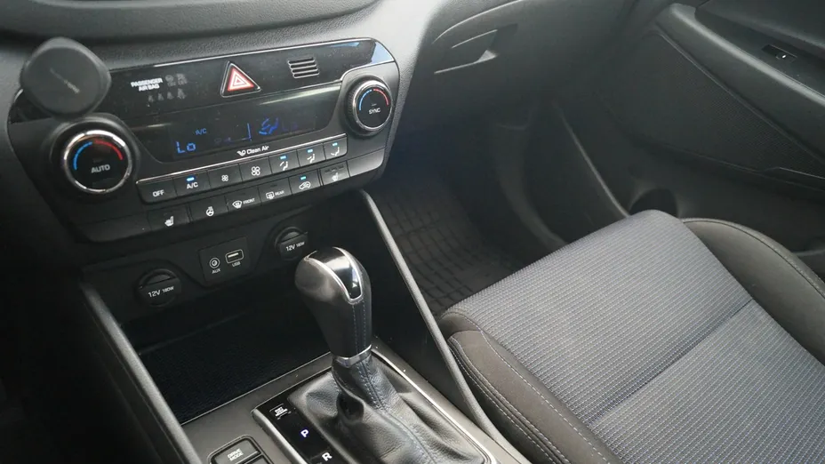 HYUNDAI Tucson -