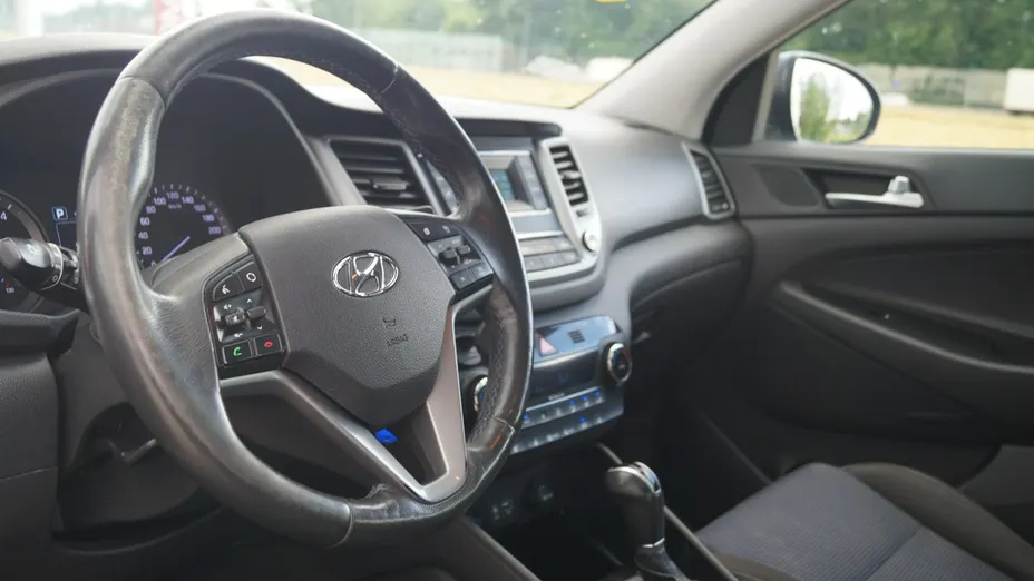 HYUNDAI Tucson -