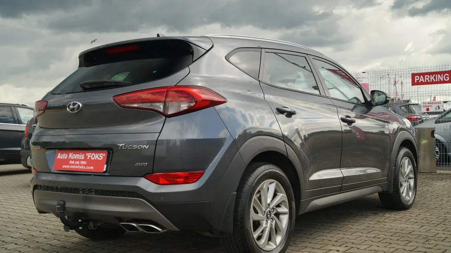 HYUNDAI Tucson -