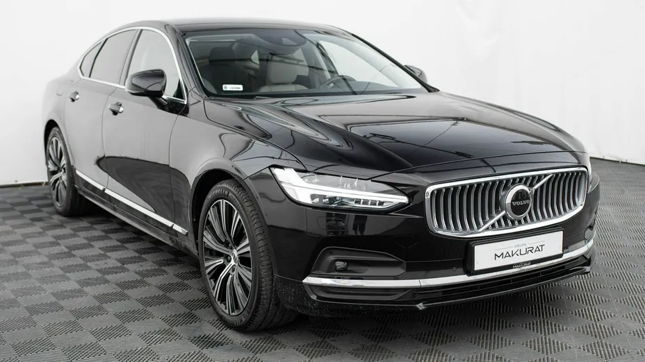 VOLVO S90 -