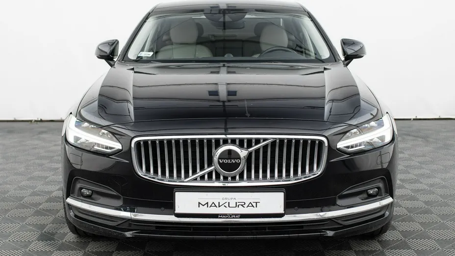 VOLVO S90 -